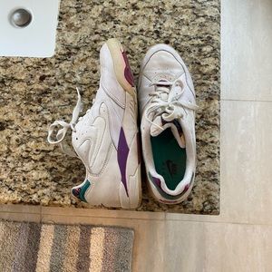 Vintage White Nike’s